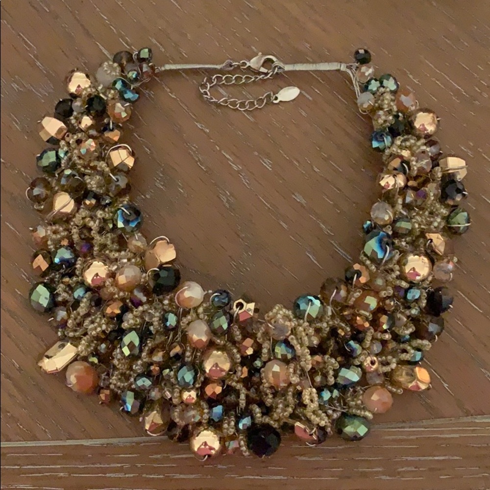 BEADED COLLAR NECKLACE